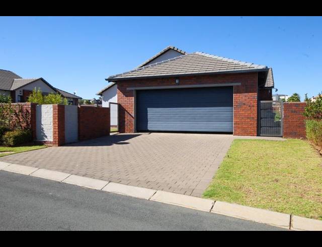 3 BEDROOM HOUSE FOR SALE IN AMBERFIELD